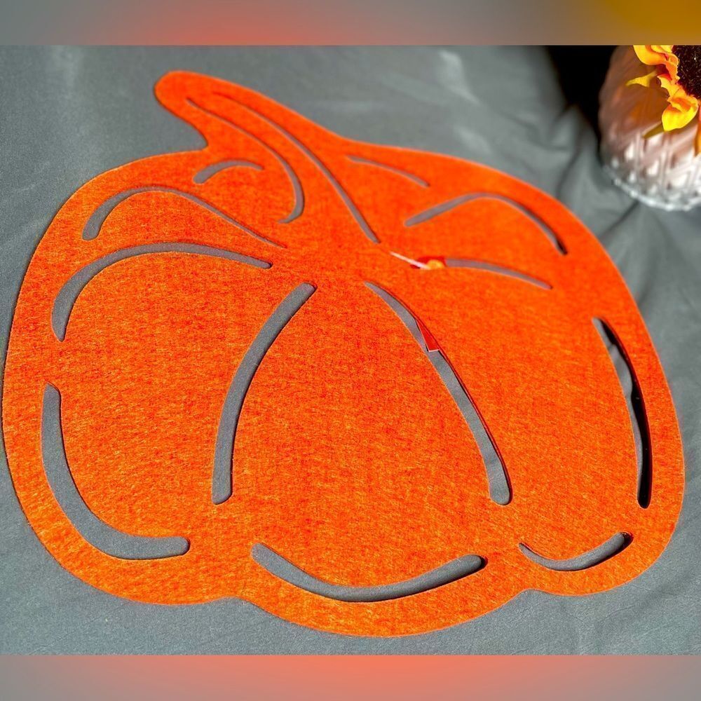 15” NEW! Pumpkin Cutout Felt Charger Spritz Autumn Thanksgiving Table De…